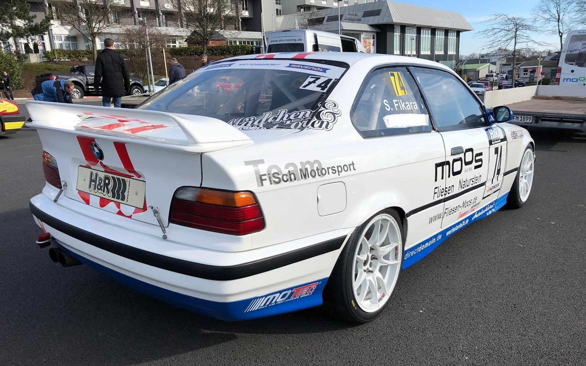 Car with nice rim