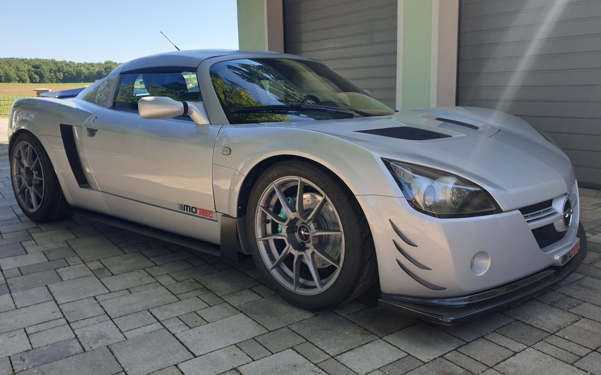 Car with nice rim